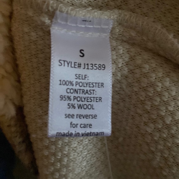 Boutique Plaid Sherpa Jacket - Picture 5 of 5